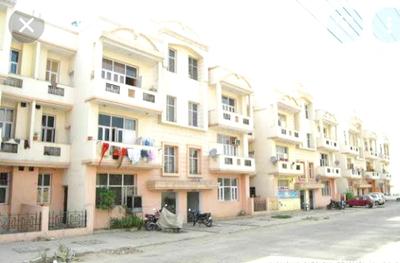 Gallery Cover Image of 1300 Sq.ft 3 BHK Independent Floor for buy in Parsvnath Paradise, Rajendra Nagar for 4900000