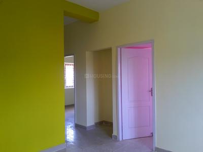 Gallery Cover Image of 900 Sq.ft 2 BHK Apartment for buy in Urapakkam for 2790000