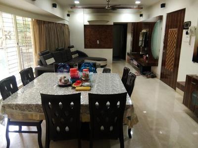 Gallery Cover Image of 2400 Sq.ft 4 BHK Apartment for buy in Khar West for 90000000