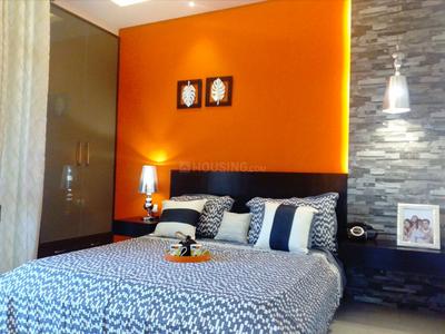 Gallery Cover Image of 1150 Sq.ft 2 BHK Apartment for buy in Golf City for 4500000