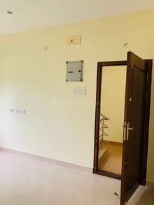 Gallery Cover Image of 1000 Sq.ft 2 BHK Apartment for rent in Navalur for 15000