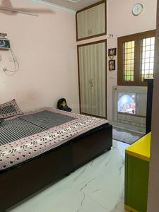 BHK Flat for rent in Sector Dwarka, South West Delhi 1200