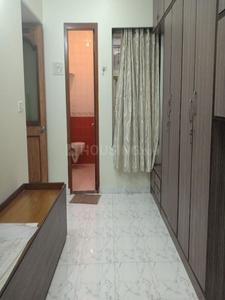 Gallery Cover Image of 650 Sq.ft 2 BHK Apartment for buy in Borivali West for 17500000