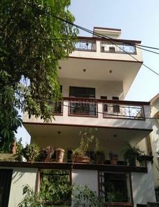 5 BHK Independent House