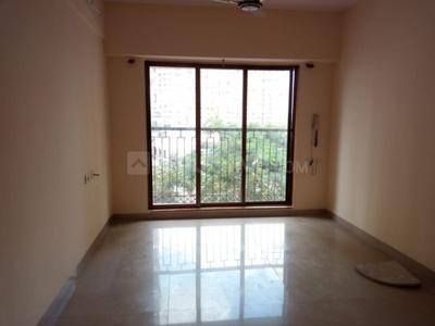 Gallery Cover Image of 620 Sq.ft 2 BHK Apartment for buy in Thane West for 9000000