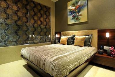 Gallery Cover Image of 1050 Sq.ft 2 BHK Apartment for rent in Kalpataru Aura, Ghatkopar West for 51000
