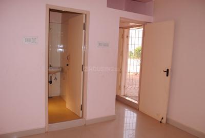 Gallery Cover Image of 2000 Sq.ft 3 BHK Villa for buy in Poonamallee for 13500000
