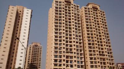 Gallery Cover Image of 1450 Sq.ft 3 BHK Apartment for buy in Malad East for 24000000