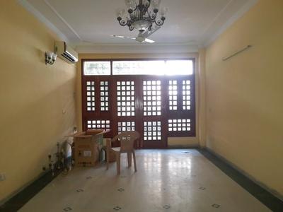 Gallery Cover Image of 1800 Sq.ft 3 BHK Independent Floor for buy in Vasant Kunj for 50000000