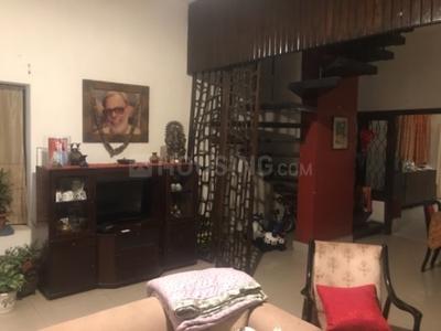 5+ BHK Independent House