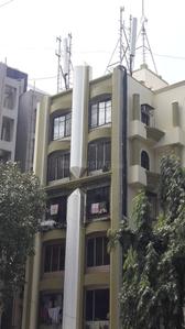 Gallery Cover Image of 800 Sq.ft 2 BHK Apartment for rent in Malad West for 32000