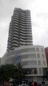 Gallery Cover Image of 2155 Sq.ft 4 BHK Apartment for rent in Malad West for 60000