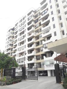 Gallery Cover Image of 1900 Sq.ft 4 BHK Apartment for rent in CGHS Group Chitrakoot Dham, Sector 19 Dwarka for 60000