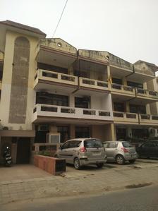 Gallery Cover Pic of Pareena Bellevue Floors