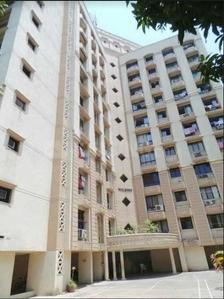 Gallery Cover Image of 900 Sq.ft 2 BHK Apartment for buy in Hiranandani Waldorf, Hiranandani Estate for 11500000