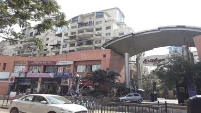 Gallery Cover Image of 1250 Sq.ft 2 BHK Apartment for buy in Raviraj Fortaleza Apartment, Kalyani Nagar for 11500000