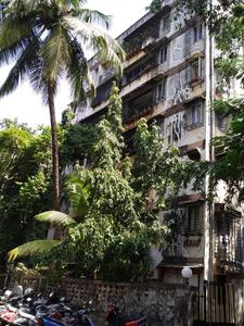 Gallery Cover Image of 953 Sq.ft 2 BHK Apartment for buy in Parag CHS, Bandra East for 30000000