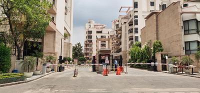 Gallery Cover Image of 5500 Sq.ft 5 BHK Villa for buy in Silverglades Laburnum, Sushant Lok I for 60000000