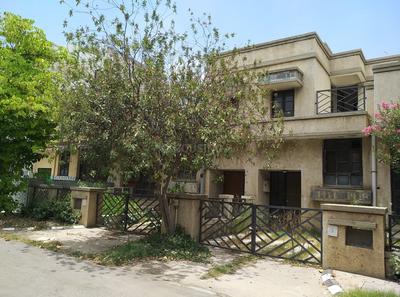 3 BHK इंडिपेंडेंट बिल्डर फ्लोर