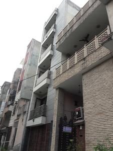 Gallery Cover Image of 1600 Sq.ft 3 BHK Apartment for buy in RWA E 2 and F Block, Lajpat Nagar for 13000000