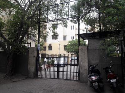 Gallery Cover Image of 2350 Sq.ft 2 BHK Independent Floor for buy in DDA Gautam Apartments, Gulmohar Park for 18000000