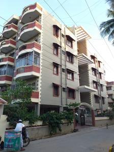 Gallery Cover Image of 1600 Sq.ft 3 BHK Apartment for rent in BN Tranquility Apartments, Koramangala for 34000